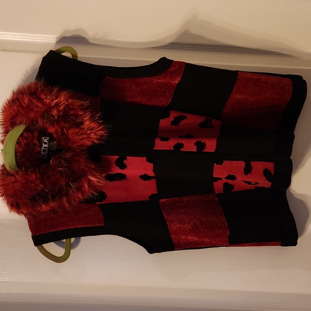 Red Holiday Sweater Vest M. Full Zip, Red/Black Faux FUR Collar